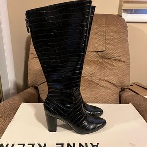 New in box ANNE KLEIN WOMENS NASTYA FASHION BOOTS - Black size 8M
